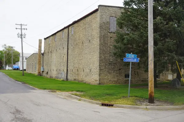 203 W 2nd ST, Gilman, IL 60938