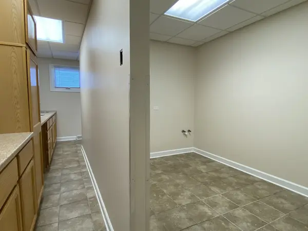 325 W Prospect AVE #5, Mount Prospect, IL 60056