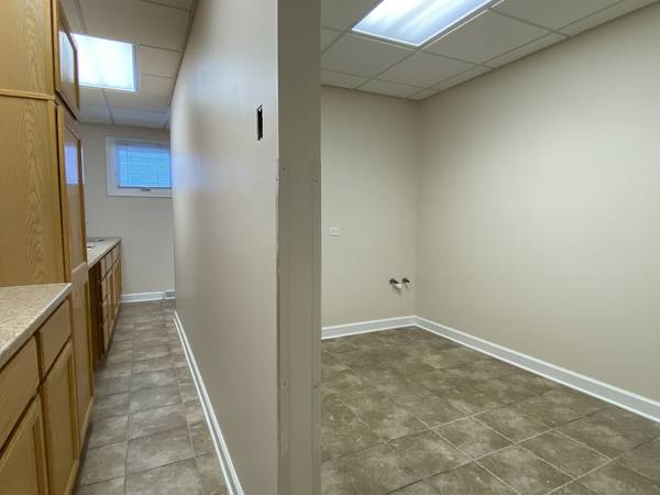 325 W Prospect AVE #5, Mount Prospect, IL 60056