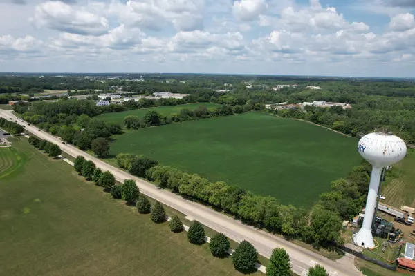 3712 THREE OAKS RD, Cary, IL 60013