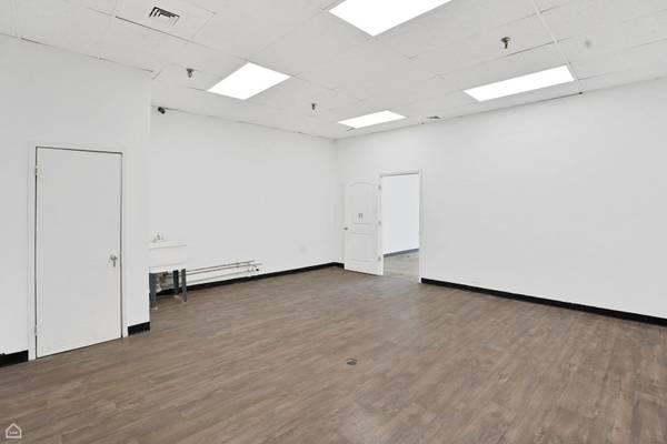 10S628 S Kingery HWY, Willowbrook, IL 60527