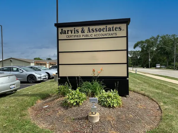 1065 Lake AVE #LL, Woodstock, IL 60098