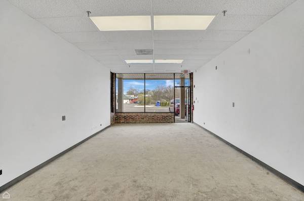 10S638 S Kingery HWY, Willowbrook, IL 60527
