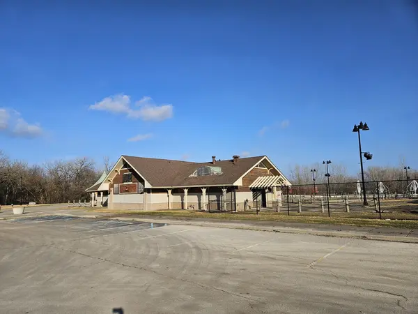 2780 Channahon RD, Joliet, IL 60436