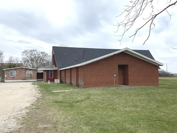 1902 N County Road 3000 RD N, Rantoul, IL 61866