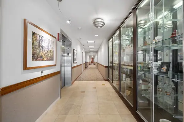 1247 Rickert DR #B, Naperville, IL 60540