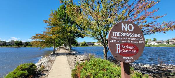 611 N Beacon Hill CIR, Urbana, IL 61802