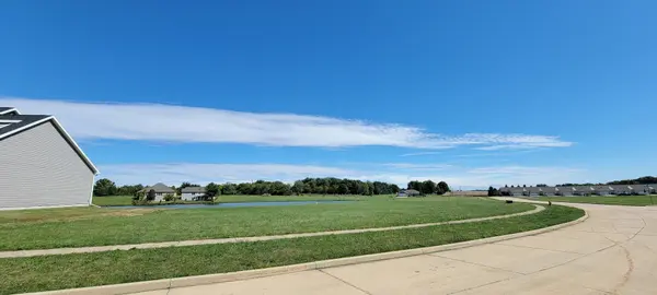 505 N Beacon Hill CIR, Urbana, IL 61802