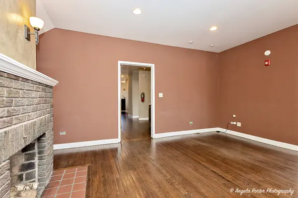319 N County ST, Waukegan, IL 60085