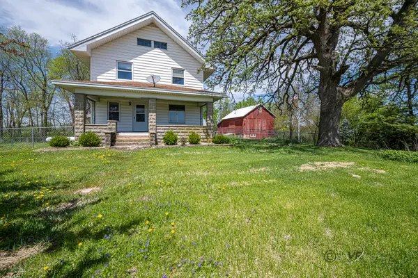 6844 US Highway 20 RD, Freeport, IL 61032