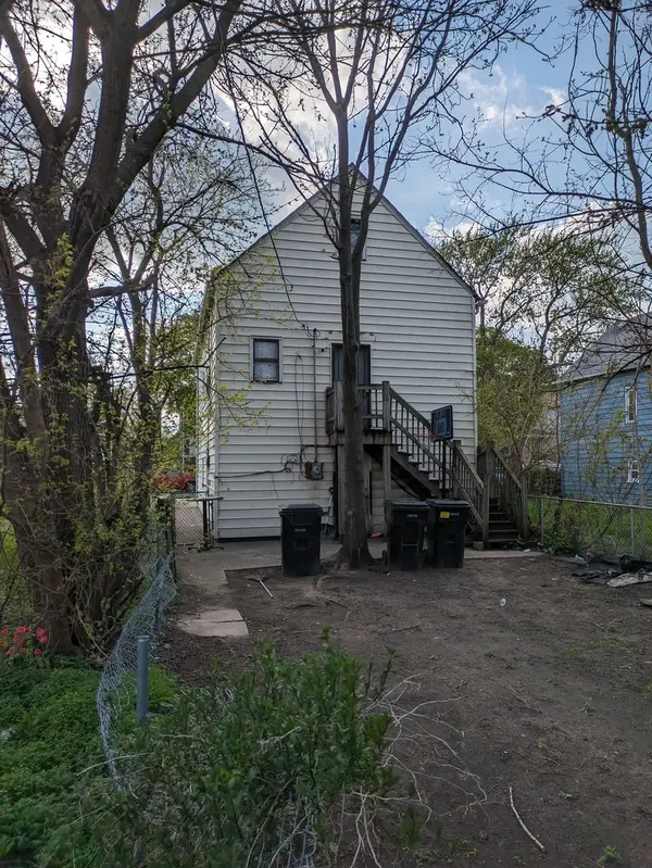 8127 S Coles AVE, Chicago, IL 60617