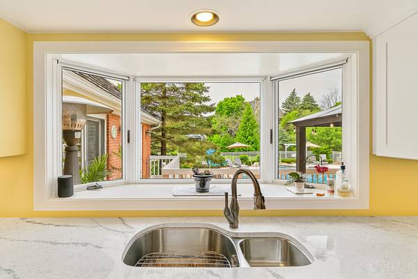 4 Windsor CT, South Barrington, IL 60010