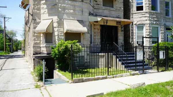 6642 S Evans AVE, Chicago, IL 60637