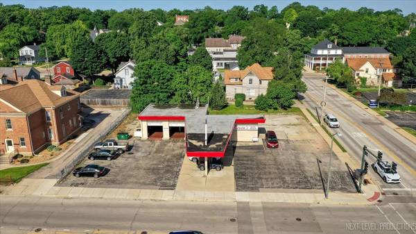 201 S 2nd ST, St. Charles, IL 60174