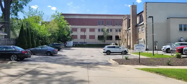 Address not disclosed, Glen Ellyn, IL 60137