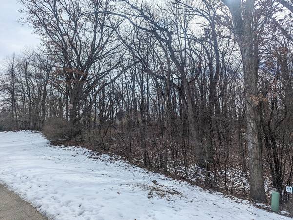 1711 Cedar LN, Spring Grove, IL 60081