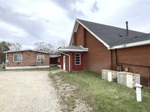1902 N County Road 3000 RD N, Rantoul, IL 61866