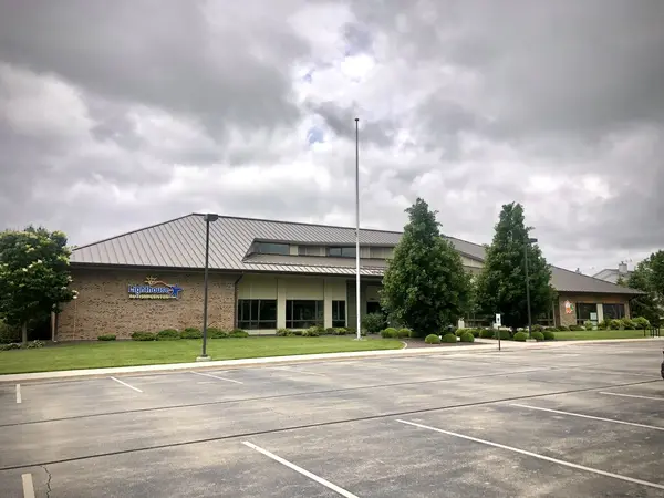 2301 W Bradley AVE, Champaign, IL 61821