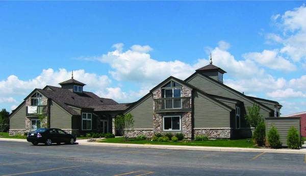 4470 Westbrook DR #1E, Aurora, IL 60504