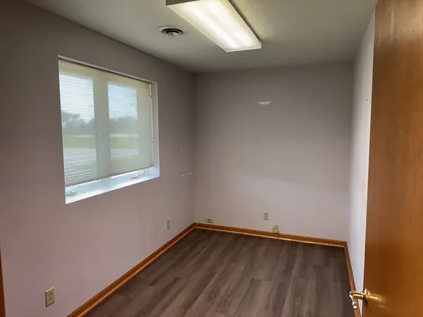 130 Laird LN, Watseka, IL 60970