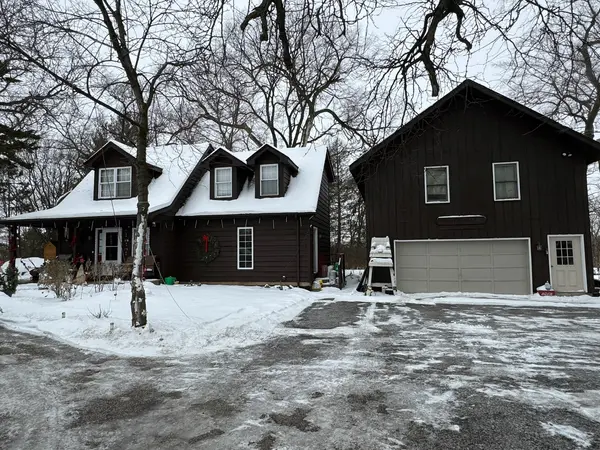 5S022 Raymond DR, Naperville, IL 60540