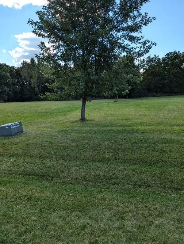 10817 Hill Crest LN, Marengo, IL 60152
