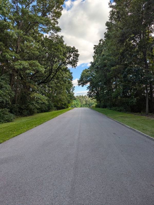 10817 Hill Crest LN, Marengo, IL 60152