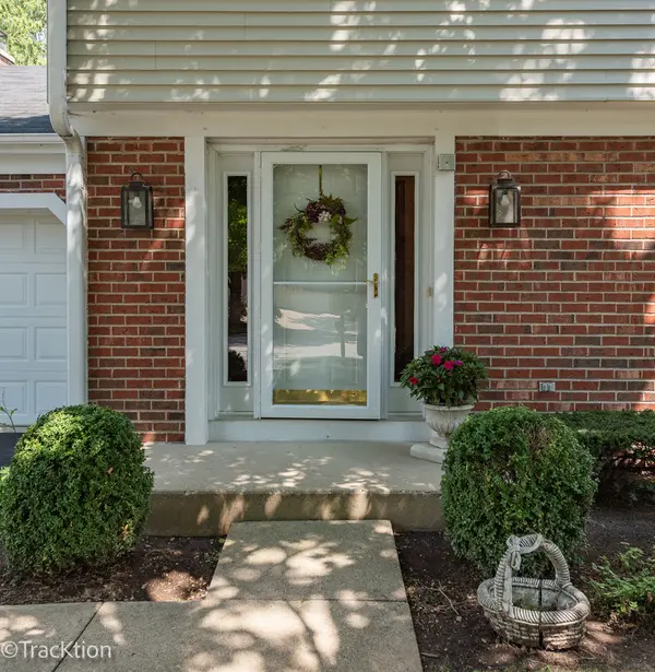 1229 W Bauer RD, Naperville, IL 60563