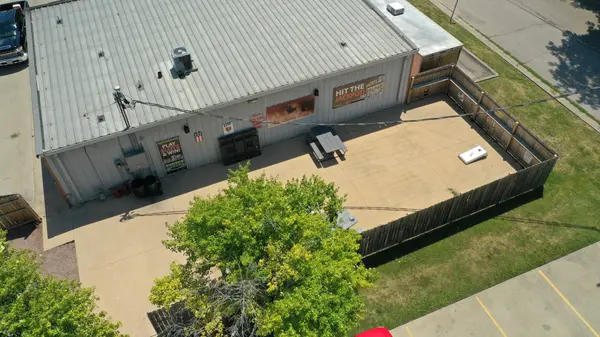 401 Limit ST, Lincoln, IL 62656