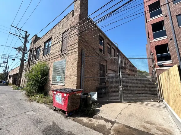 3735 W Belmont AVE, Chicago, IL 60618