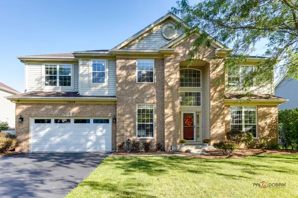 7404 Brentwood LN, Gurnee, IL 60031