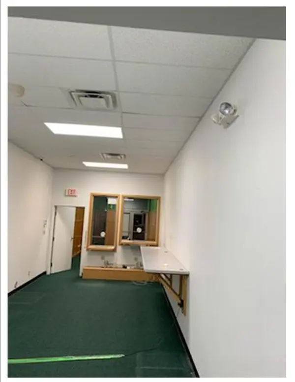 908 W Town Center BLVD, Champaign, IL 61822