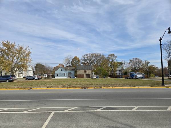 504 S Schuyler AVE, Kankakee, IL 60901
