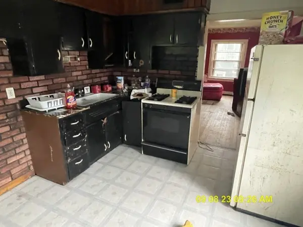 305 River Oaks DR, Calumet City, IL 60409