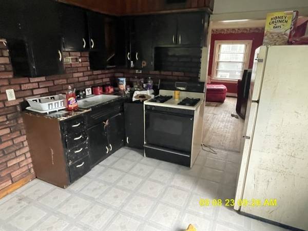 305 River Oaks DR, Calumet City, IL 60409