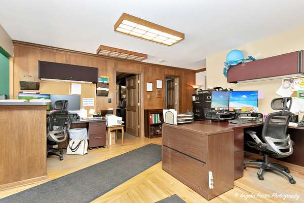 35220 N Il Route 83, Round Lake Beach, IL 60073