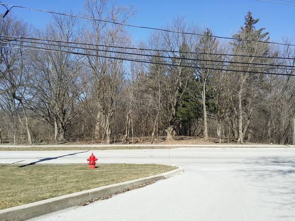 15444 W Half Day RD, Prairie View, IL 60069