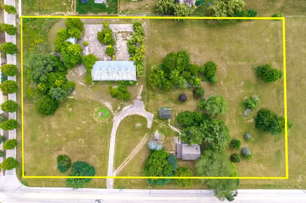 870 Simons RD, Oswego, IL 60543