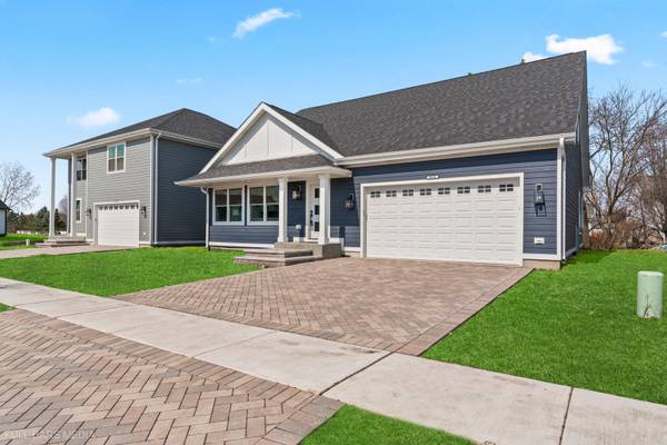 4020 Faith LN, St. Charles, IL 60174