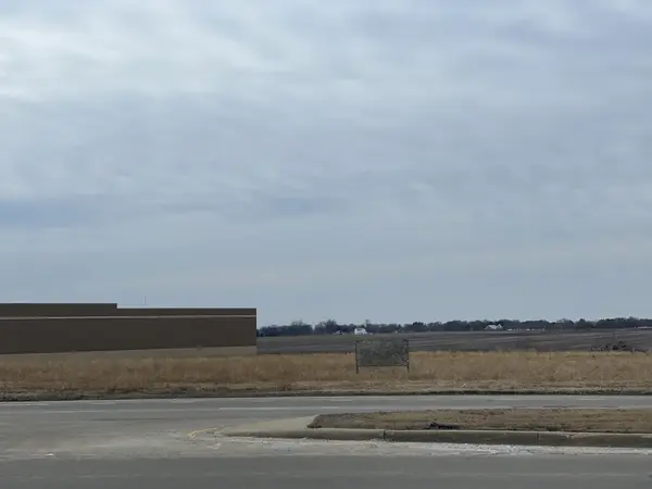 0 E Lincolnway, Sterling, IL 61081