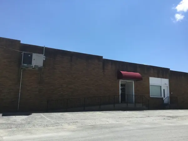 209 W Oak ST, Watseka, IL 60970