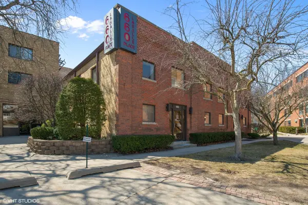 660 La Salle PL #SPDC-VU1, Highland Park, IL 60035