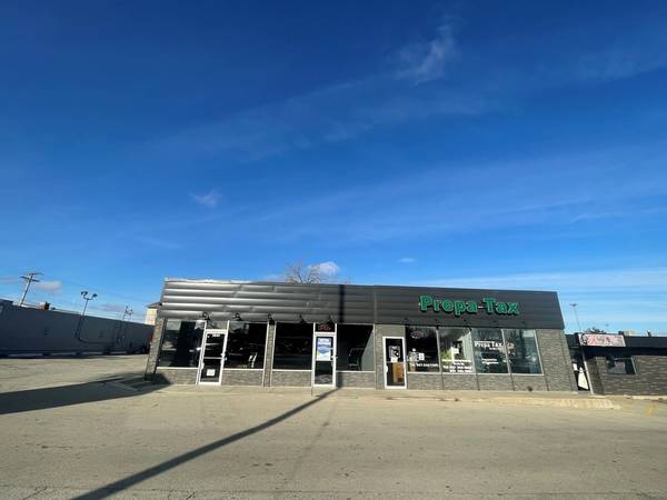 2850 Belvidere RD, Waukegan, IL 60085