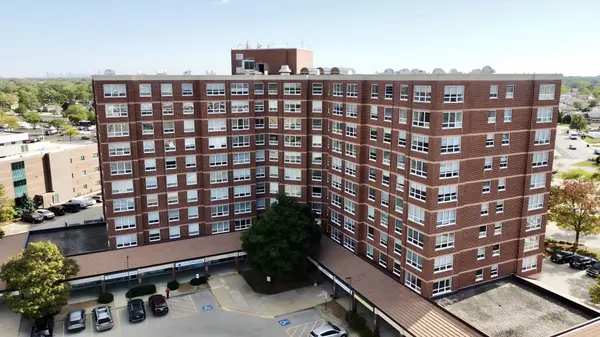 8975 W Golf RD #625, Niles, IL 60714