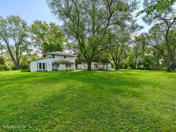 5107 N Arlington Heights RD, Long Grove, IL 60047