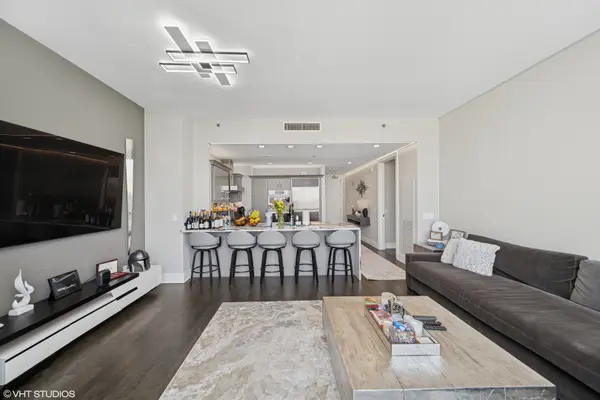 401 N Wabash AVE #37C, Chicago, IL 60611