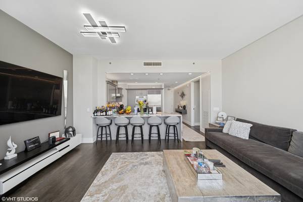 401 N Wabash AVE #37C, Chicago, IL 60611