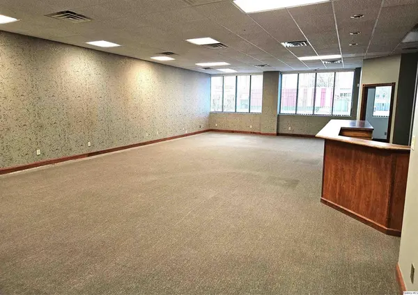 3236 Broadway Street, Suite 300, Quincy, IL 62301