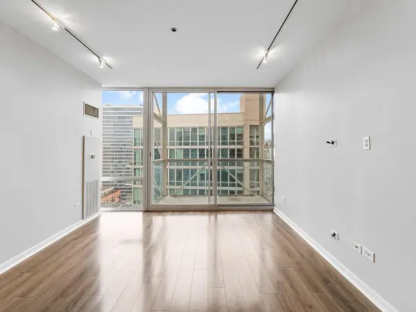 653 N Kingsbury ST #2004, Chicago, IL 60654