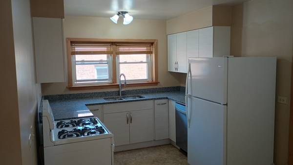 4950 Greenwood ST #3E, Skokie, IL 60077